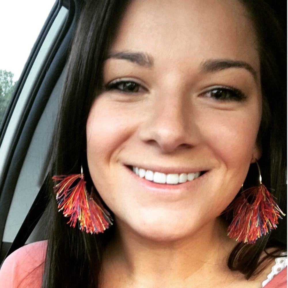 Meet your Posher, Lauren